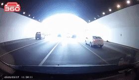 东莞汽车隧道狂飙！太危险啦！